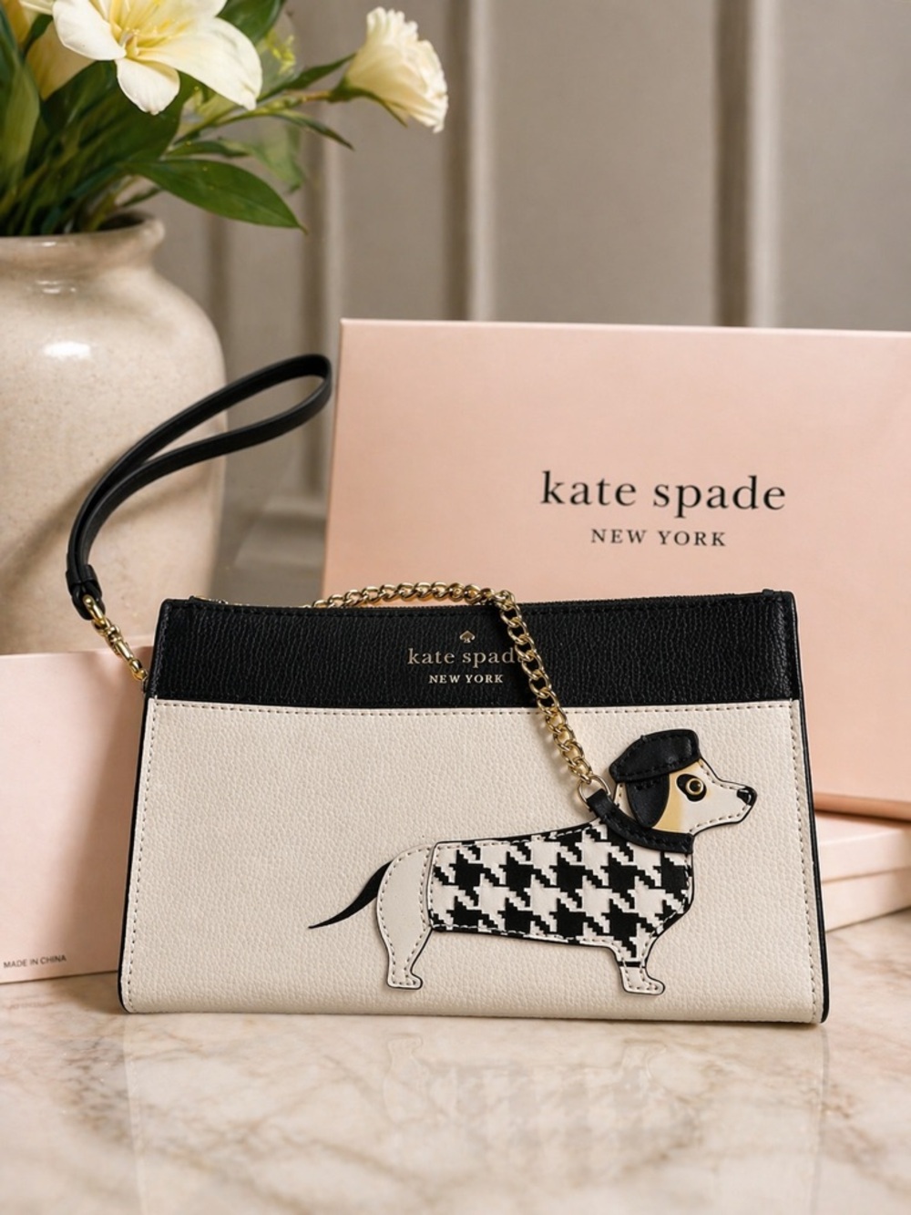 New with Box! Kate Spade Black & Cream Dachshund Wristlet Adorable!